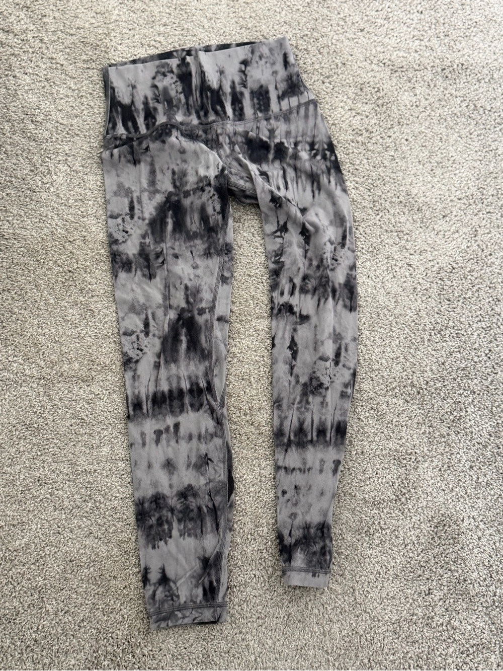 lululemon athletica Gray & Black Tie-Dye Leggings